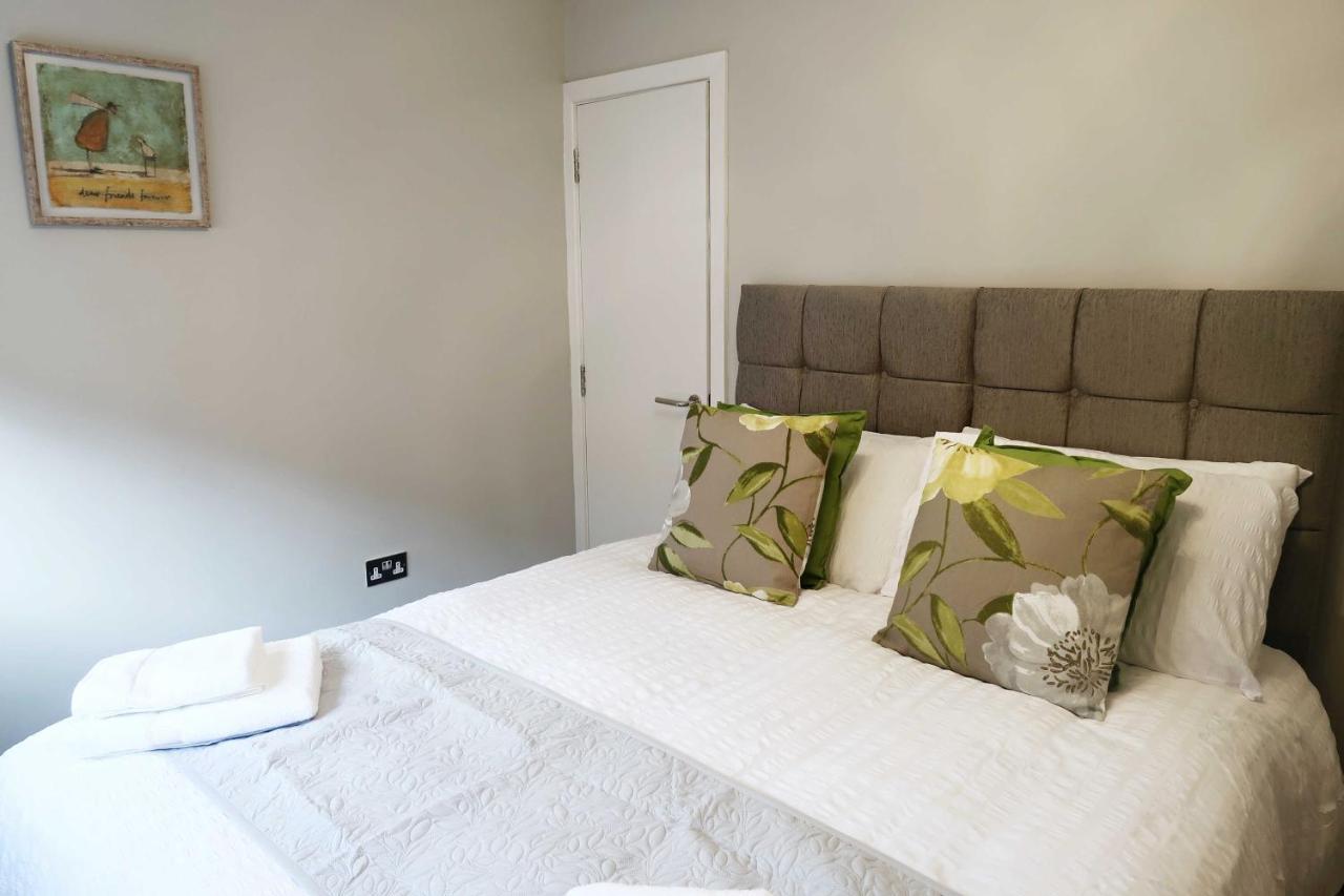 3 The Mews Montpellier Villa Cheltenham Exteriör bild